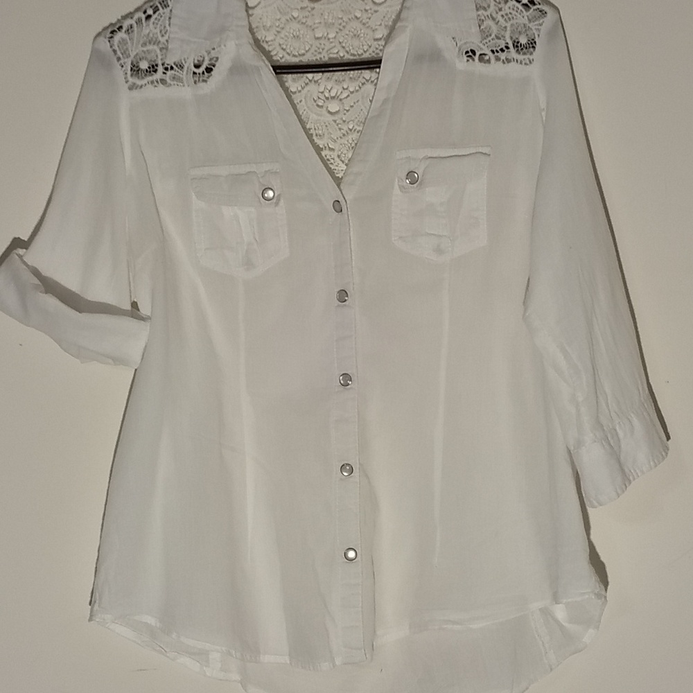 Fun & Flirt lace crochet top blouse size L.